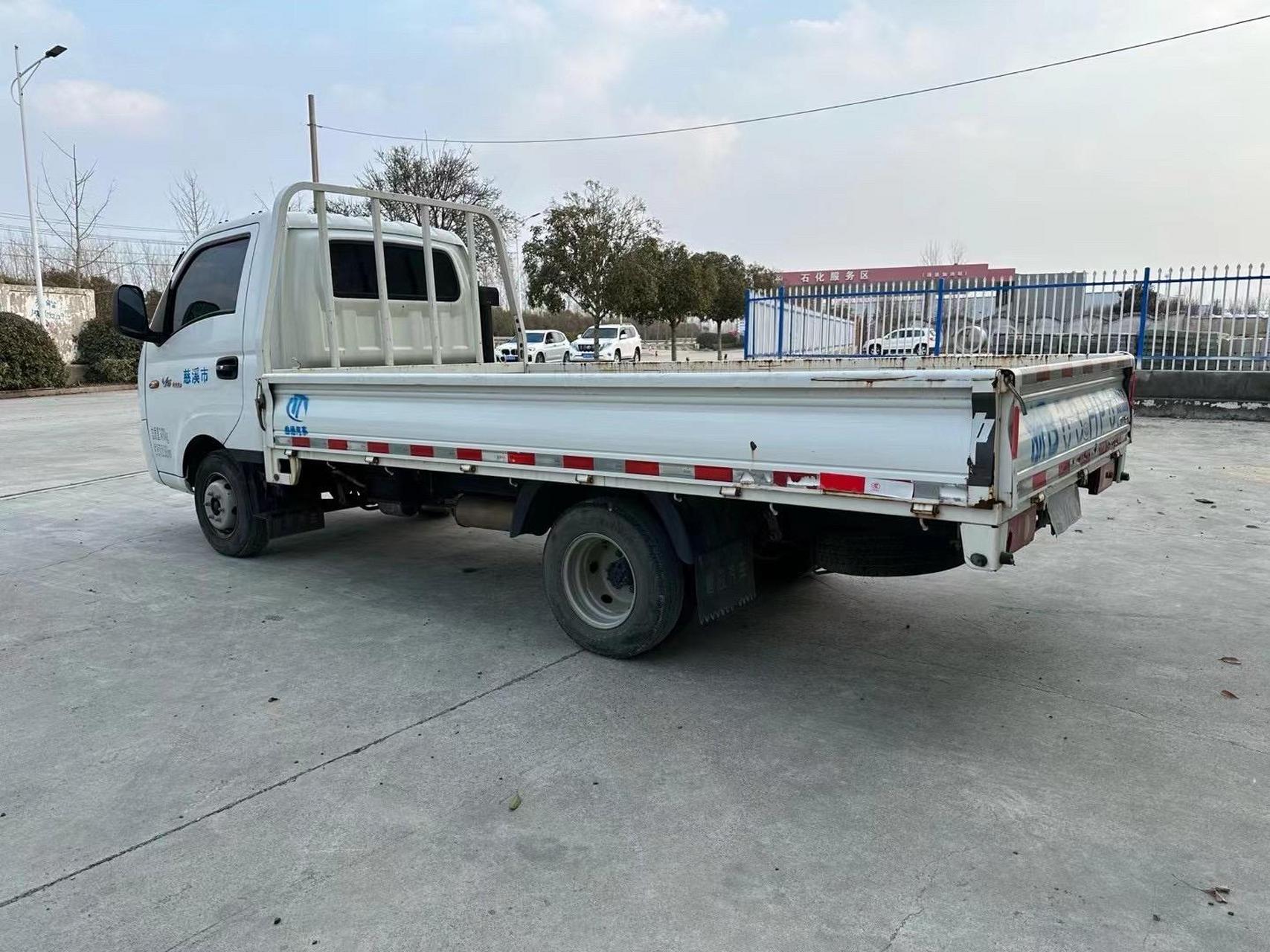 准22年唐骏欧铃v5 后双轮平板货车!车箱4005x1940mm!实表12000公里!