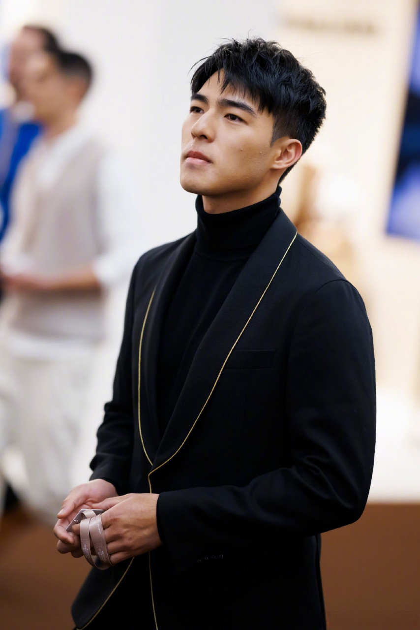 台湾演员,歌手edward陳昊森 亮相2023「钟表与奇迹」日