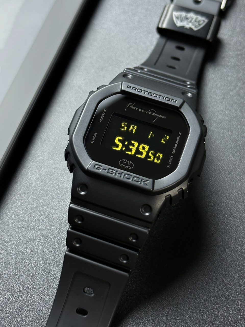 卡西欧7015蝙蝠侠联名限定09 原表型号:casio dw-5600 改装主题