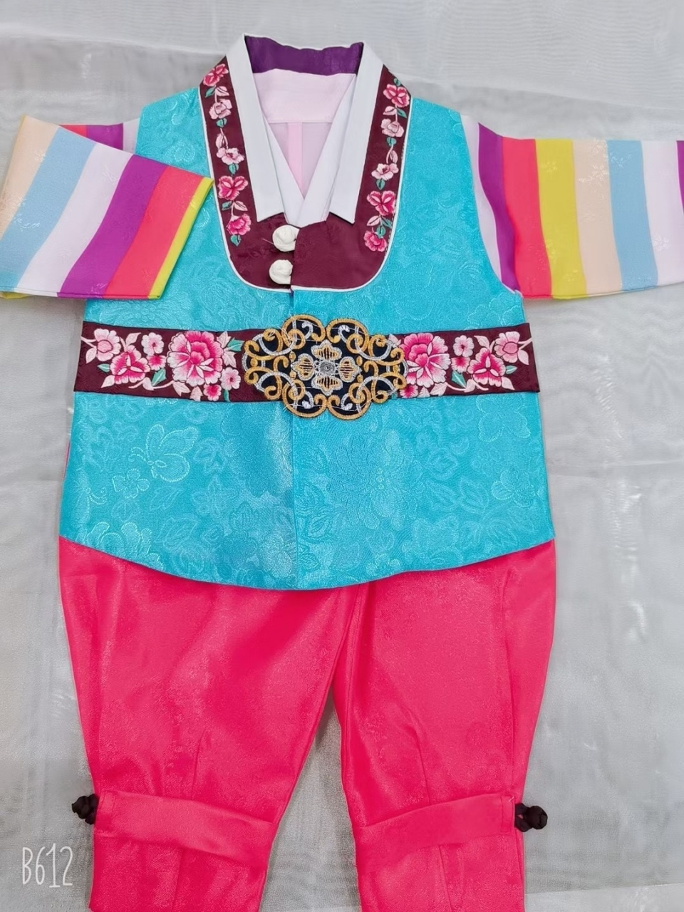 朝鲜族儿童服装来了