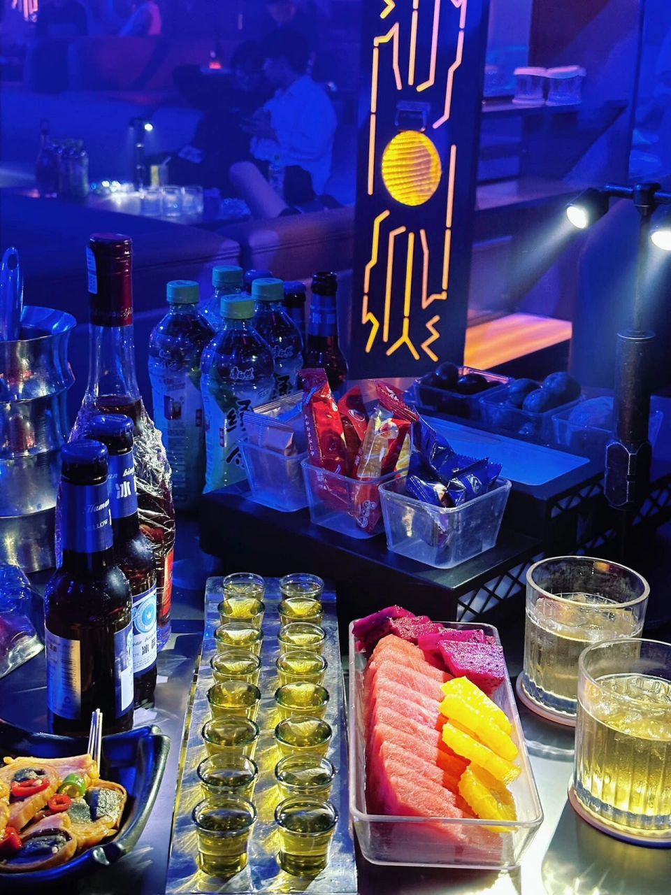 新晋嗨爆氛围感酒吧～魅力四射 太阳落山了就是喝酒的信号9002