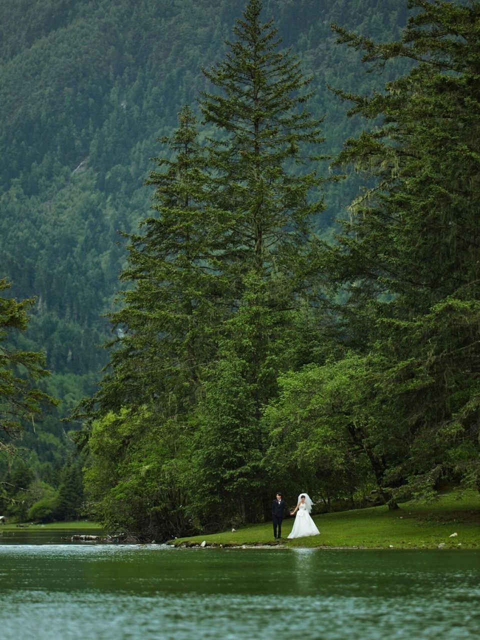 私奔吗71川西这个小众旅拍地也太治愈了01月亮湖婚纱照 - 渔子溪
