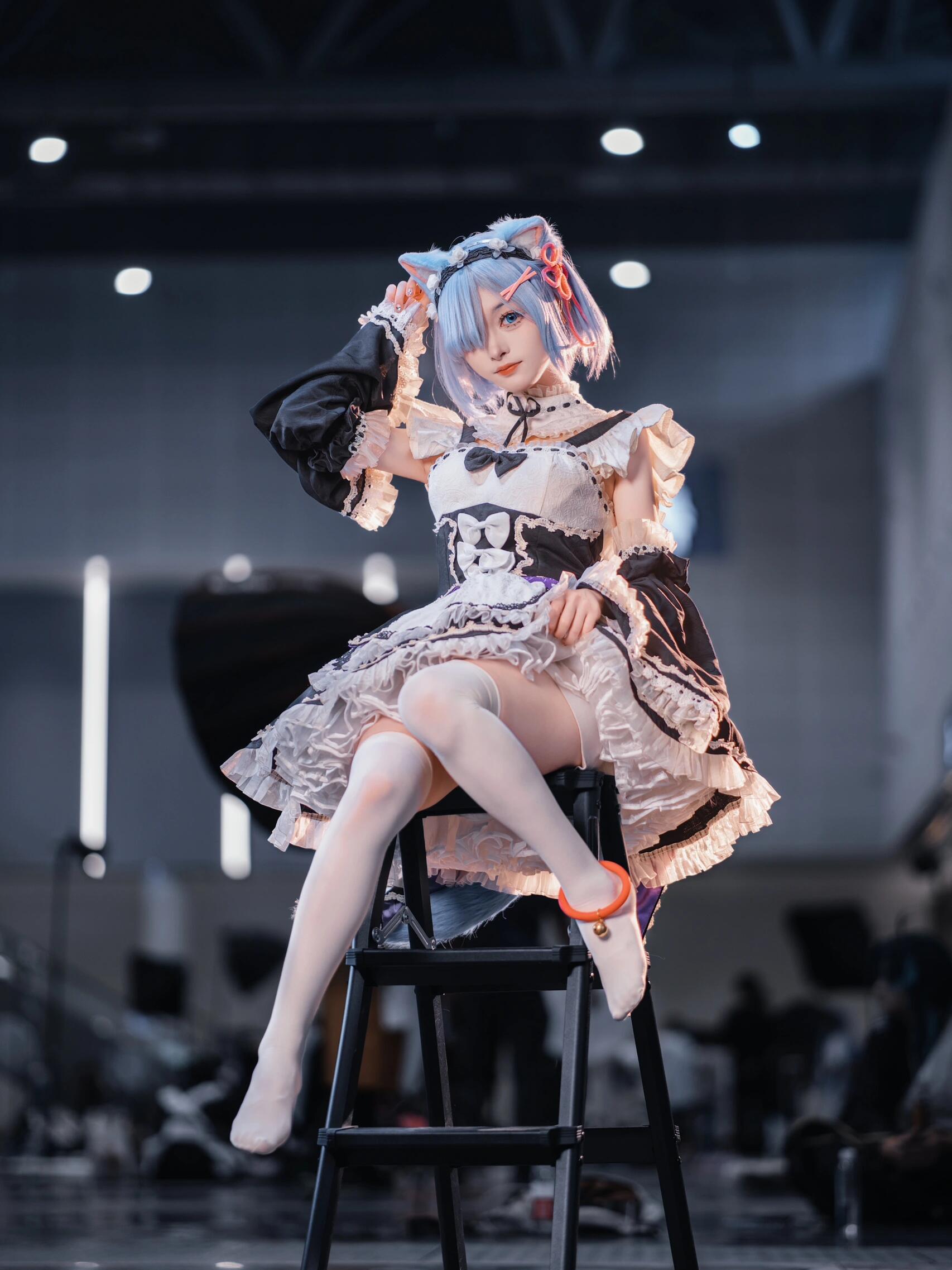 白丝玉足小猫咪,异世界雷姆cos