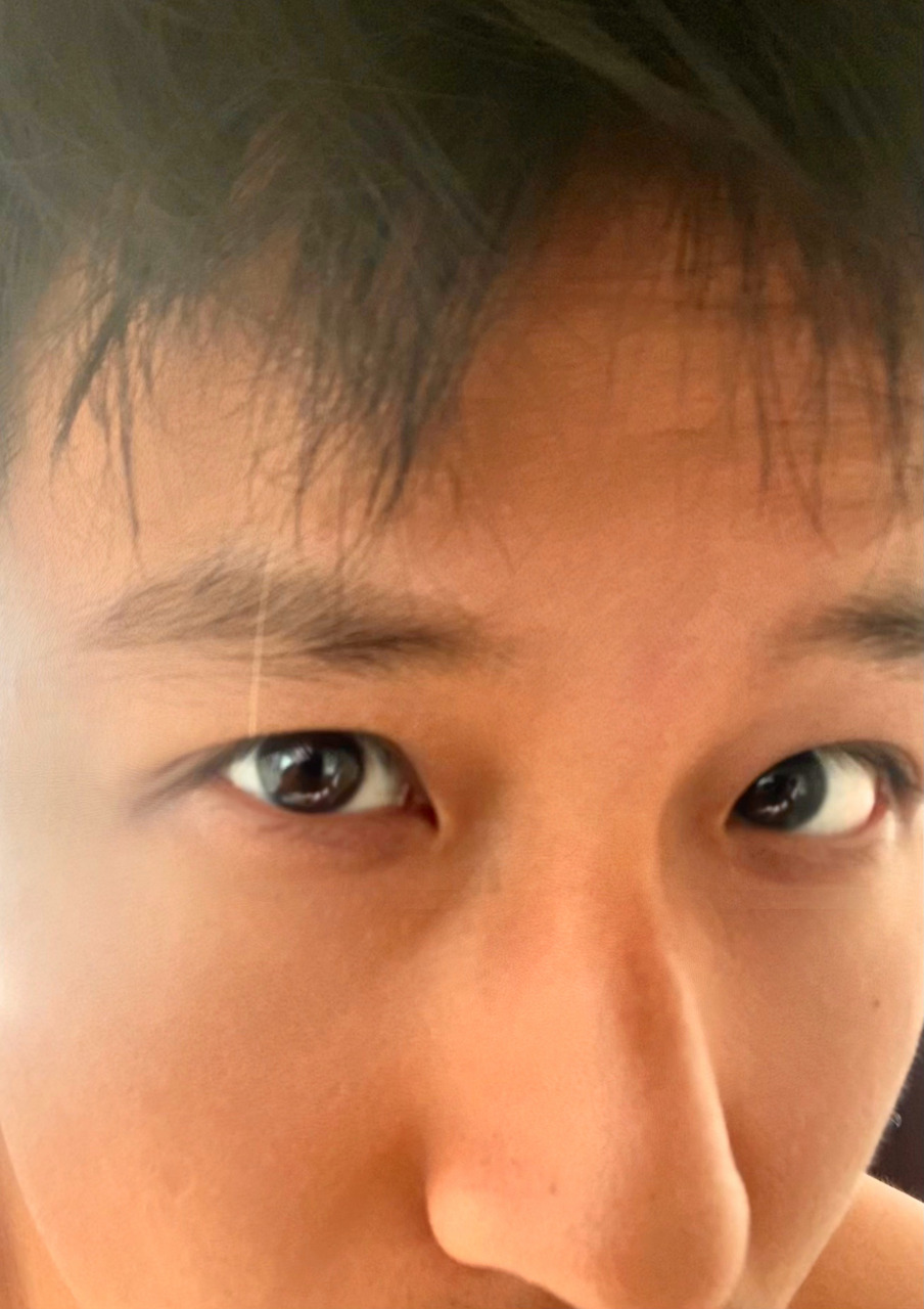 一周未见 长出了人生第一根金头发  #对夏天的库存照说拜拜