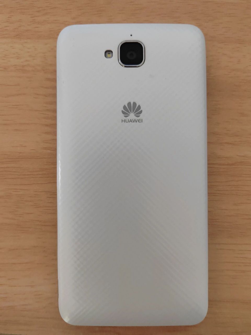 华为畅享5 这部15年买的手机到现在已经有6年啦,上初三的时候买的