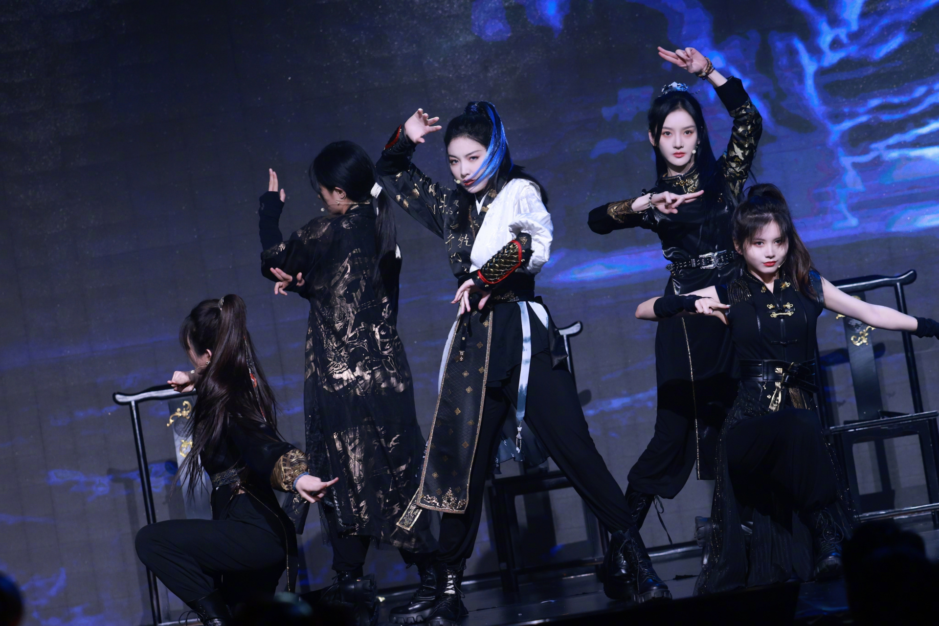 赵粤##赵粤万花镜见面会# 《皆渡》返图 众生终身苦 终究由我渡 赵粤