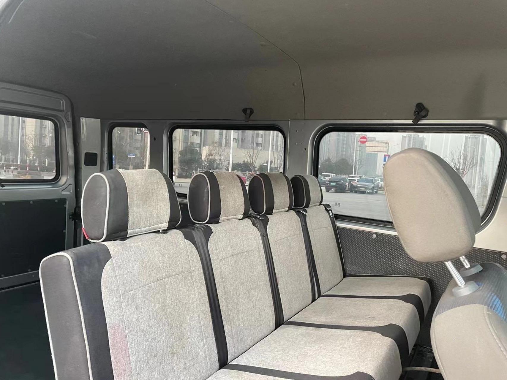 分享一台22年东风御风2.0t的7座小型普通客车,柴油版国6标