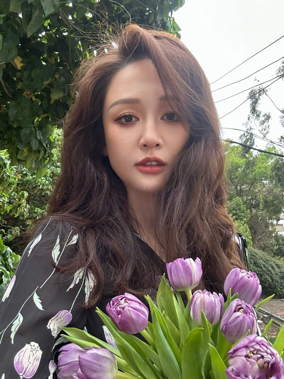 陈乔恩发自拍了,粉丝说是伟大的一张脸,你们怎么看