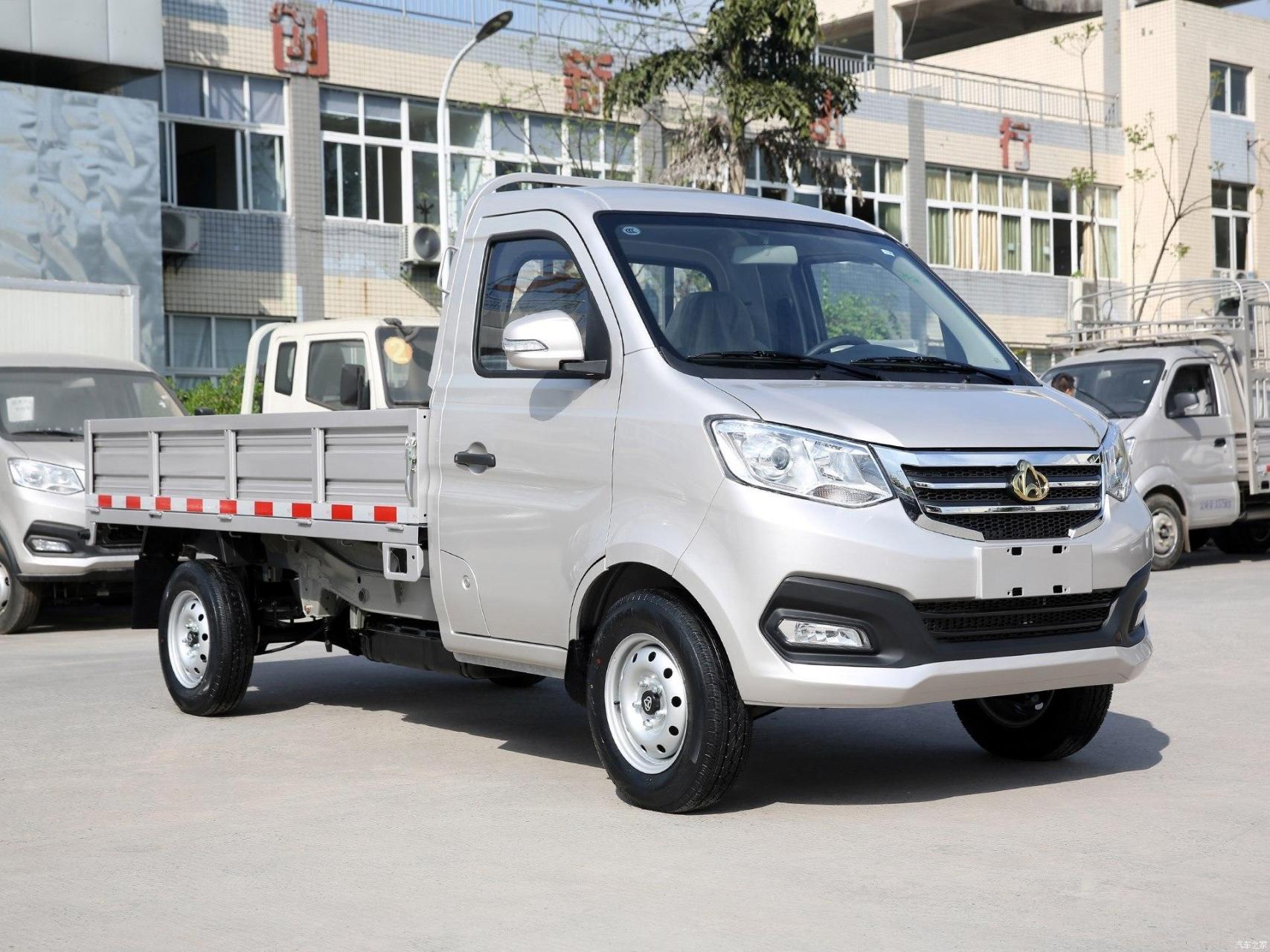长安跨越新豹t3 裸车价32800配1.