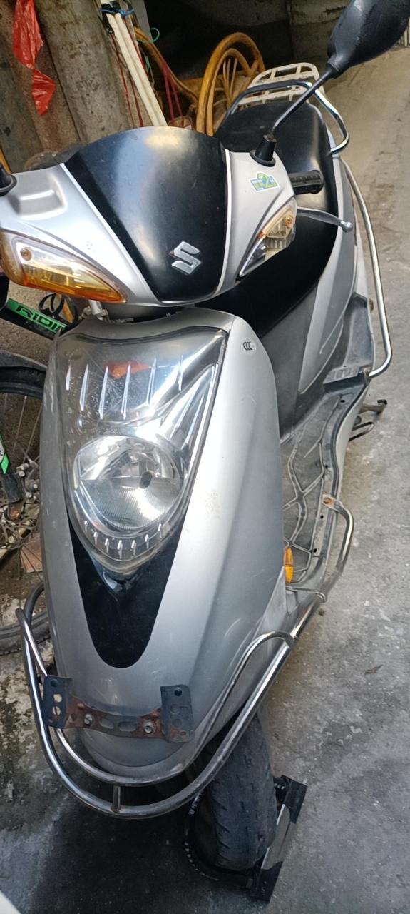 出售一台轻骑铃木韵彩,成色一般,铃木机头相当靓,静又力,杂牌车的价钱