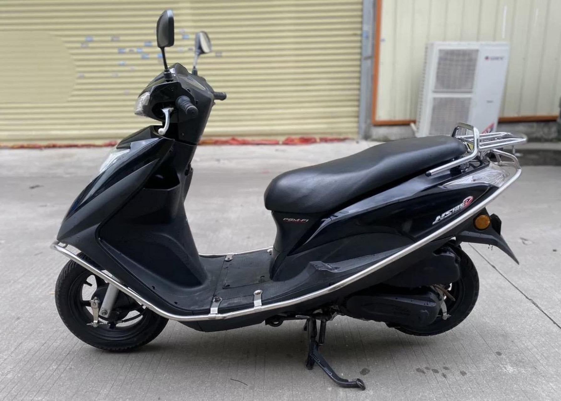 新大洲本田ns125d 19年10月 原版原漆 车况极品二手摩托车 踏板摩托车