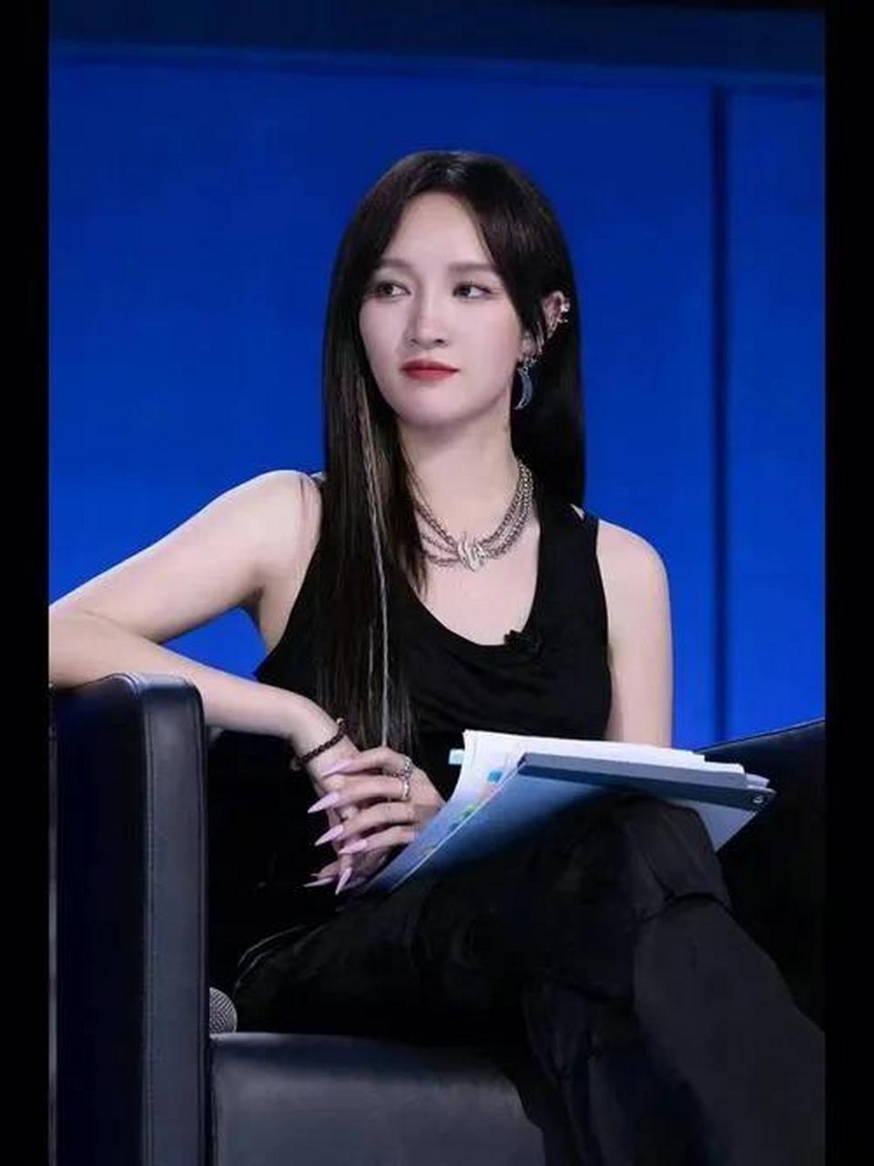 娱乐聚焦 孟佳 王霏霏实力过硬 为什么在南韩没什么人气?