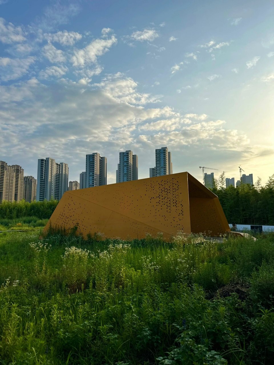 市区最大的公园在这里 7315 雁南公园,占地面积2000亩,是西安市