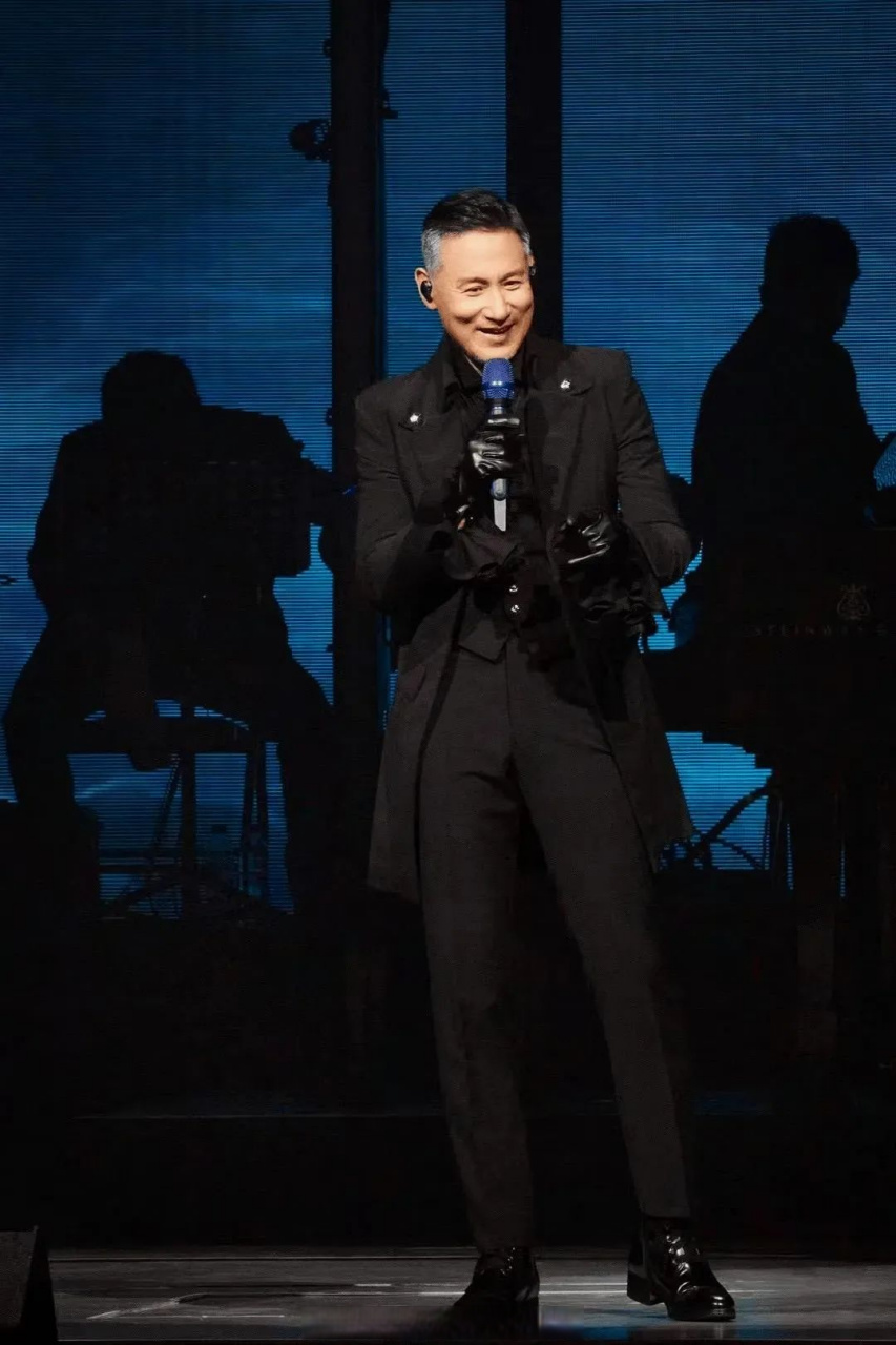 据红星消息,11月3日,4日和5日晚,#张学友的成都演唱会#将在凤凰山体育