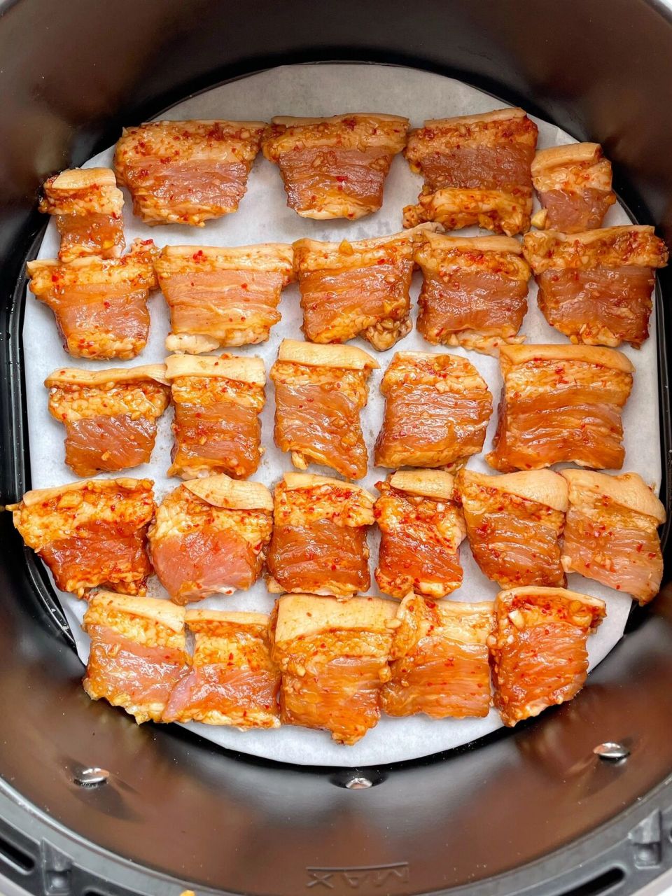 空气炸锅烤五花肉,绝了 最近真的太馋烤肉了,外面一盘真的不够 今天