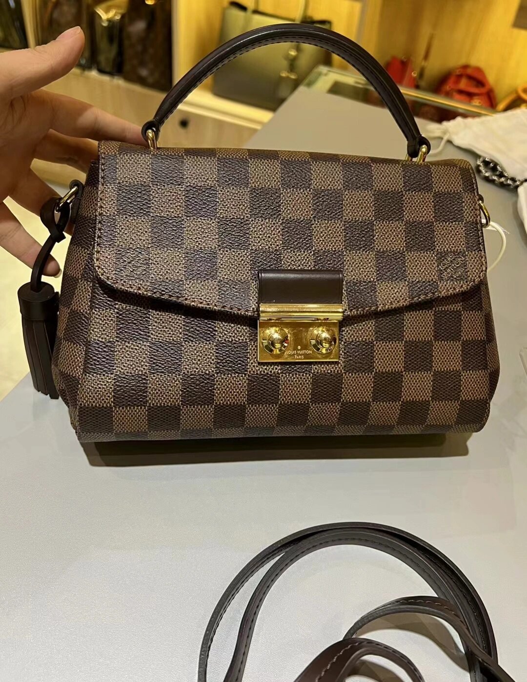 lv棕棋盘格croisette流苏邮差