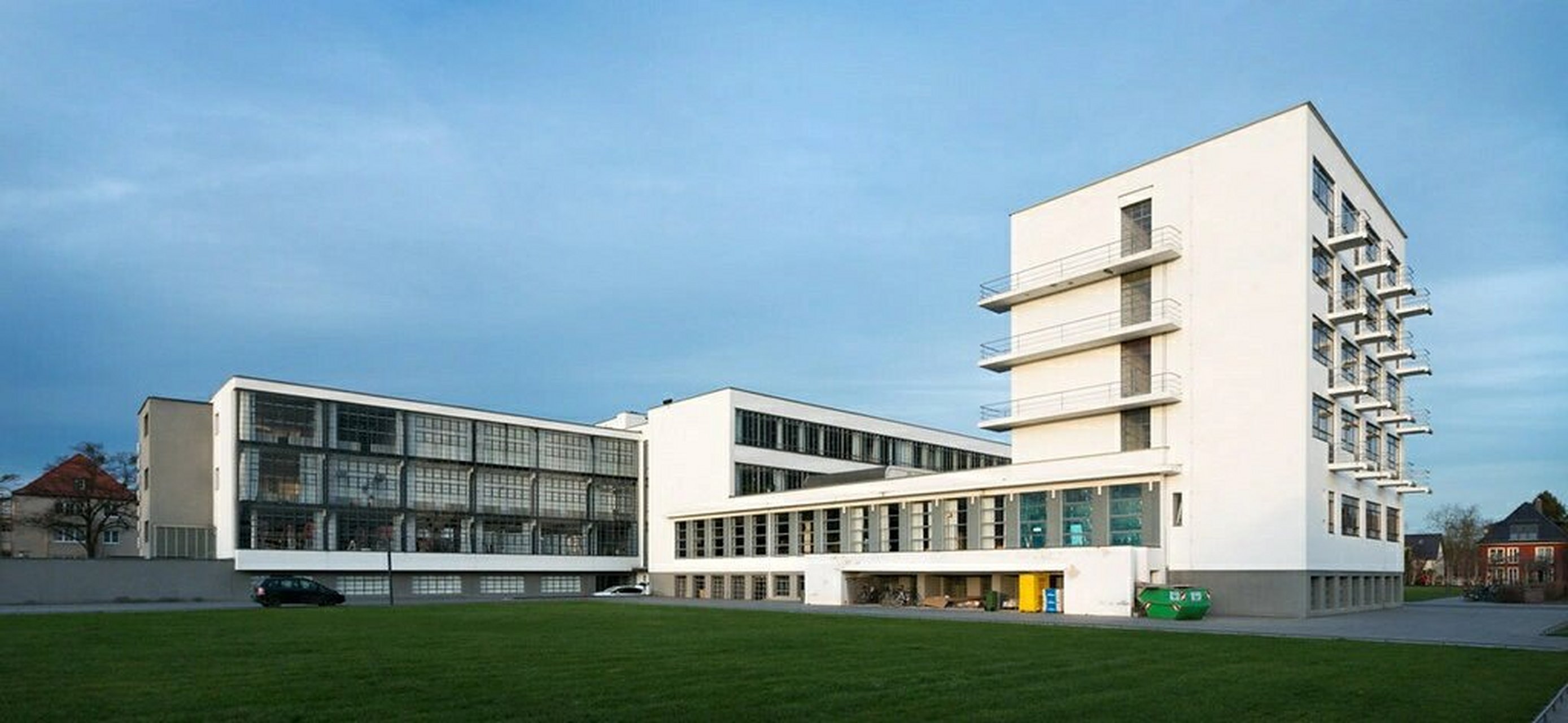 建筑史图集 25-包豪斯校舍 25-包豪斯校舍 1926年 德绍 格罗皮乌斯