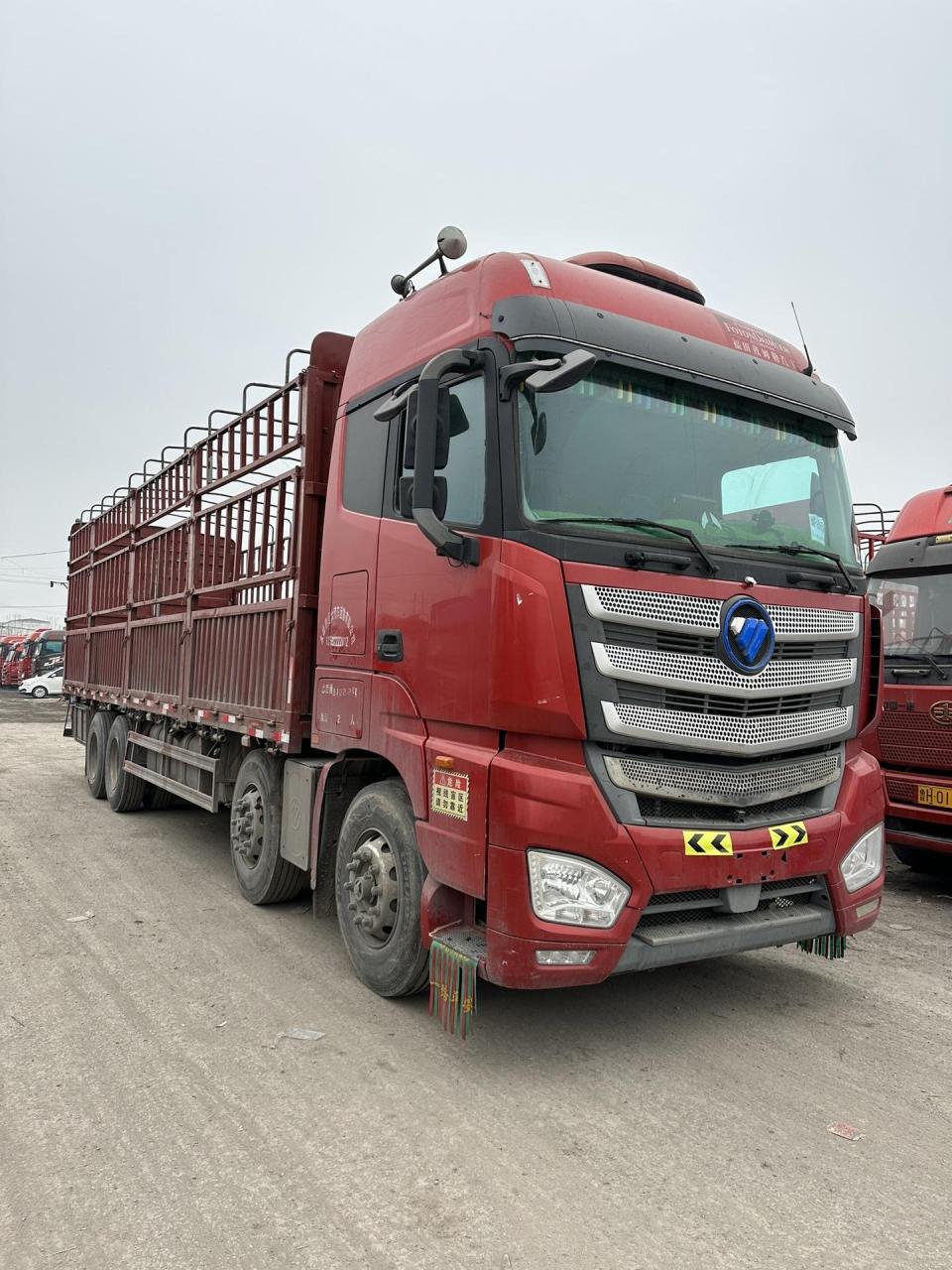 9米6前四后八高栏载货车.新到家20年欧曼est,9.