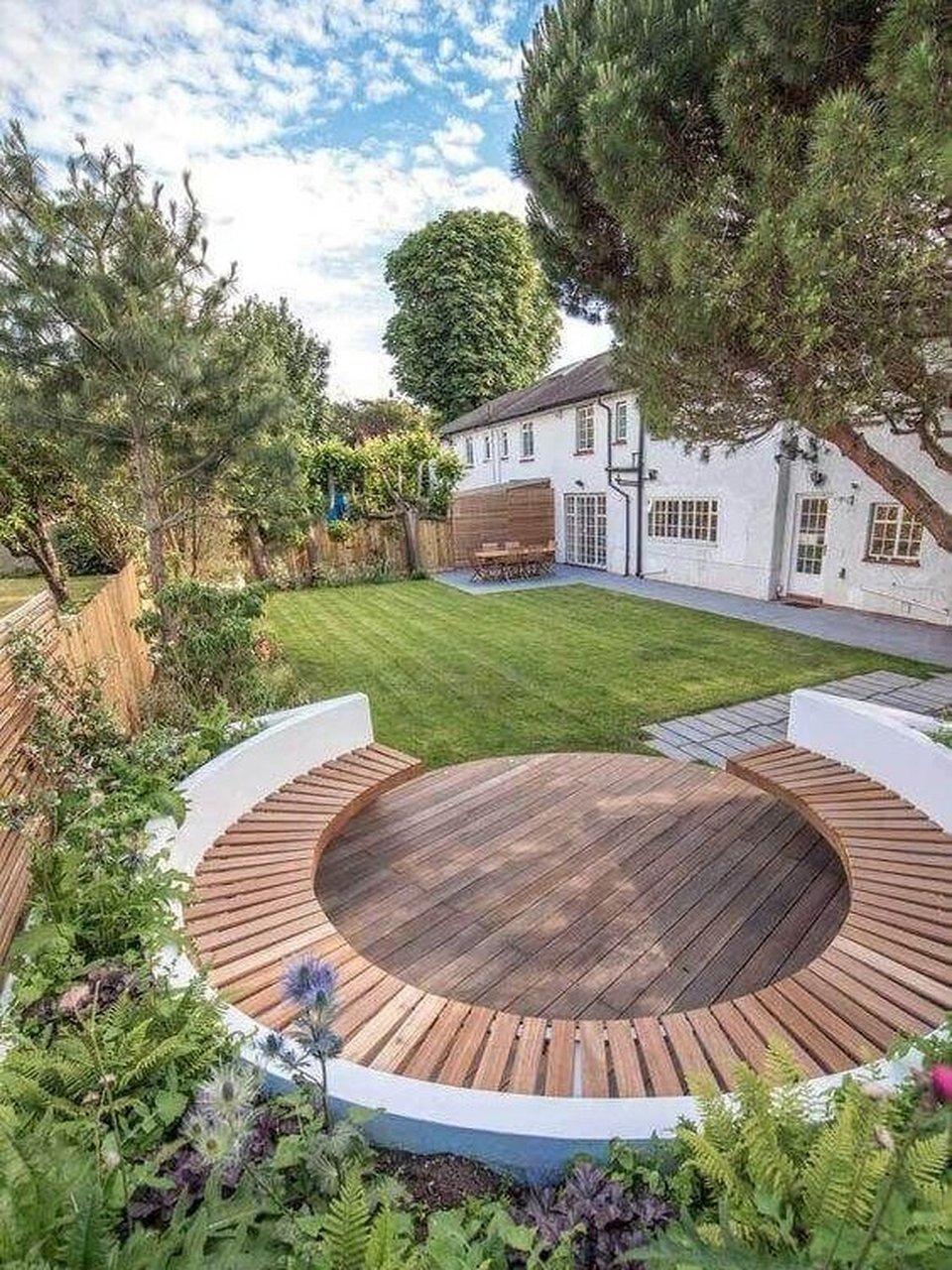 弧形防腐木坐凳