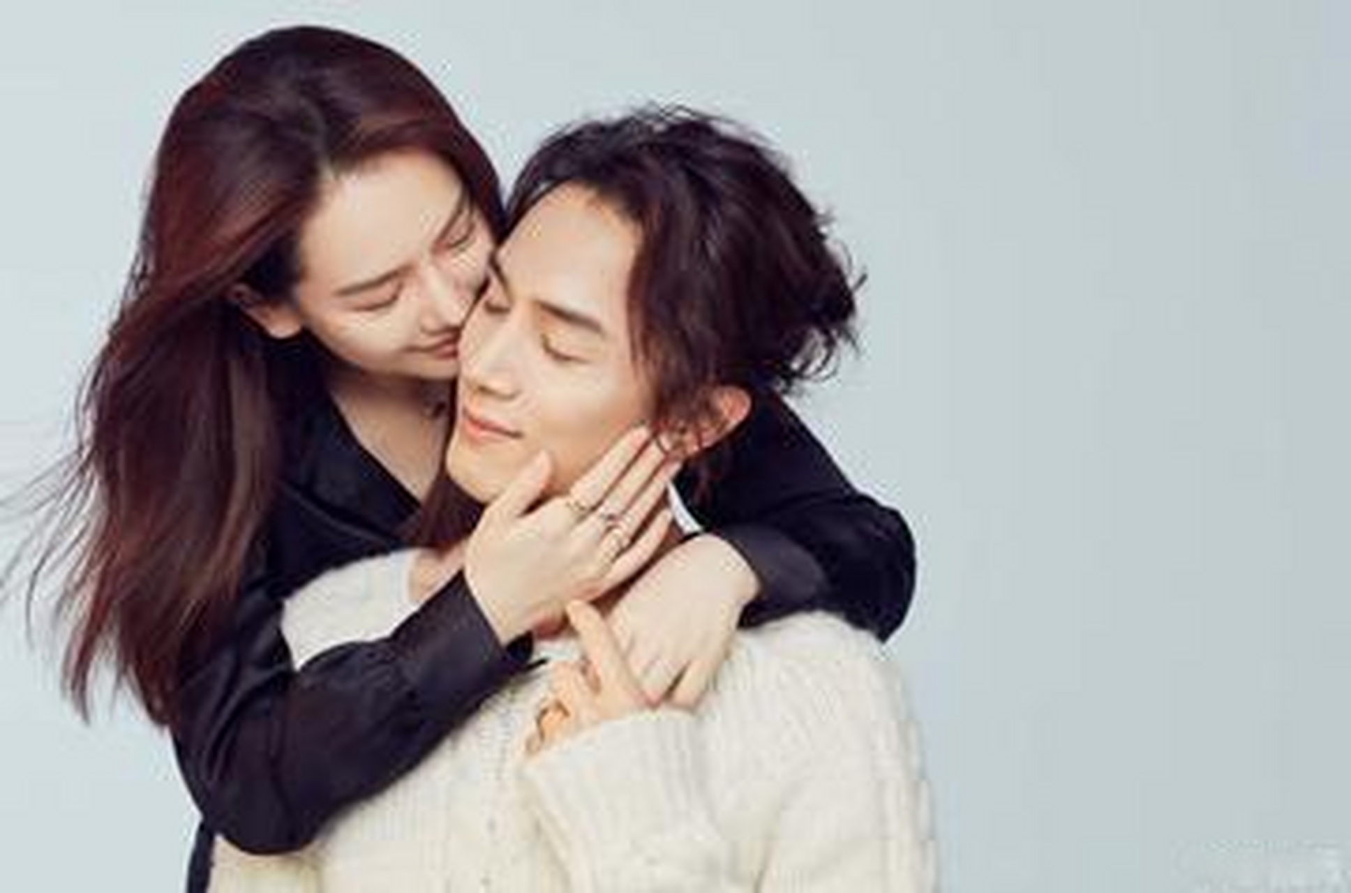 有一次节目中,戚薇大胆地向王思聪发出了灵魂试探:假如我现在离婚了