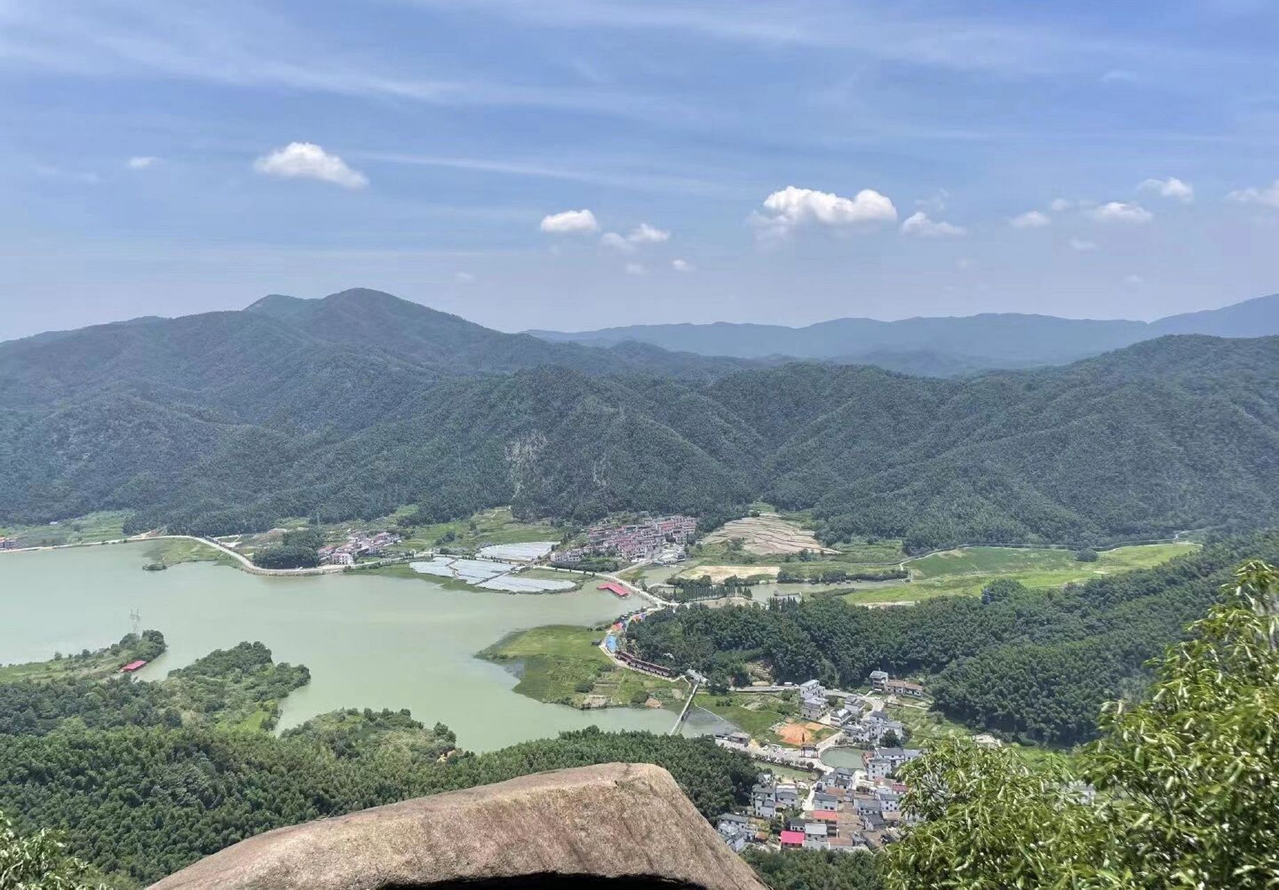 湾里区梅岭镇图片