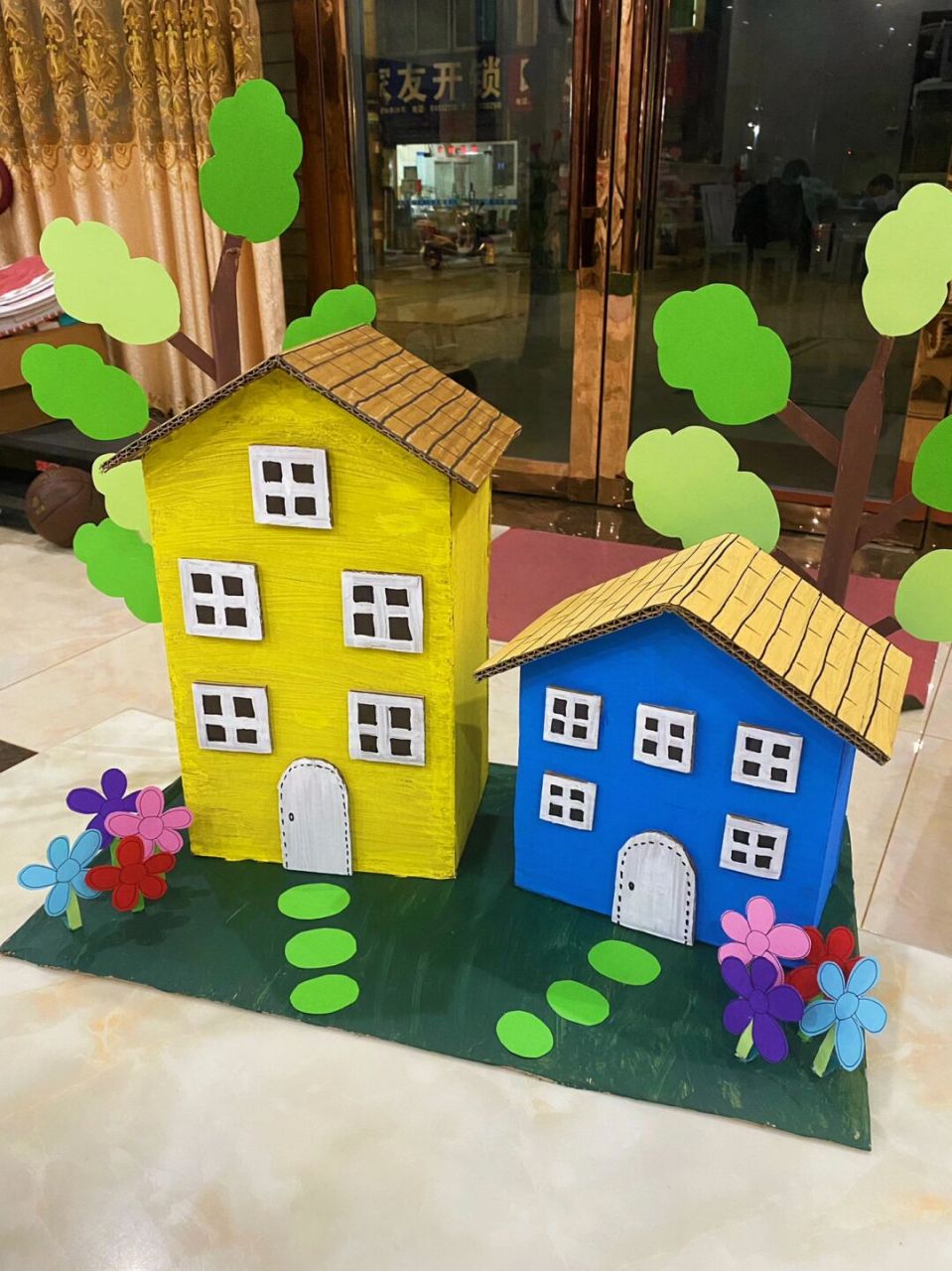 手工作业房子建筑 本来想做个特别喜欢的展览馆模型,奈何时间太紧,陪