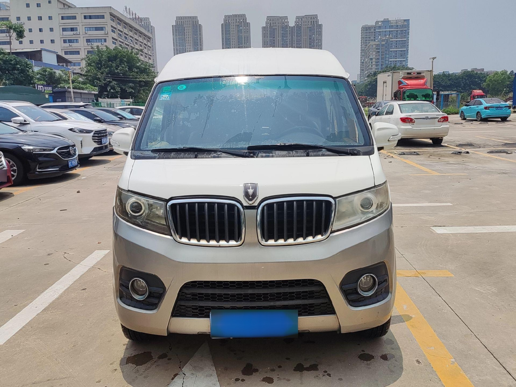 新到18年金杯新海狮货运版面包车五座,1.