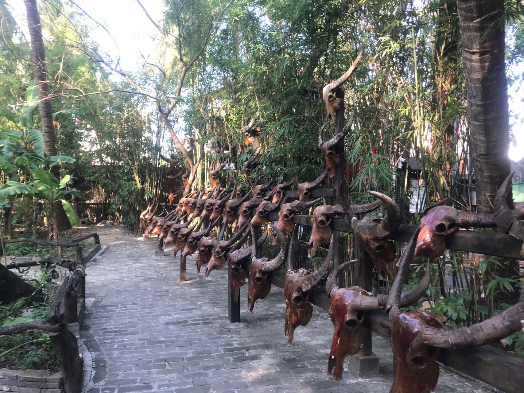 小巧精致的椰田古寨,性价比超高的三亚景区 97椰田古寨位于陵水县英