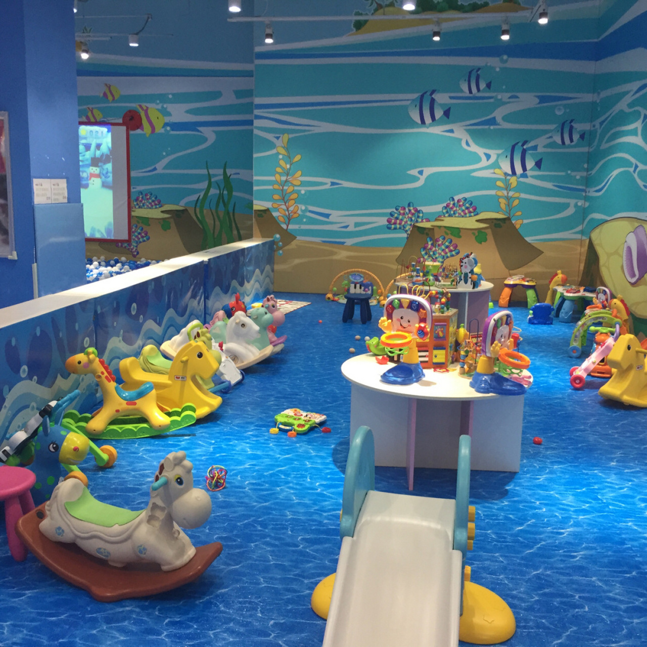 广州亲子游乐场 | 打卡珠江新城小q亲子乐园 在高德置地冬广场,交通不