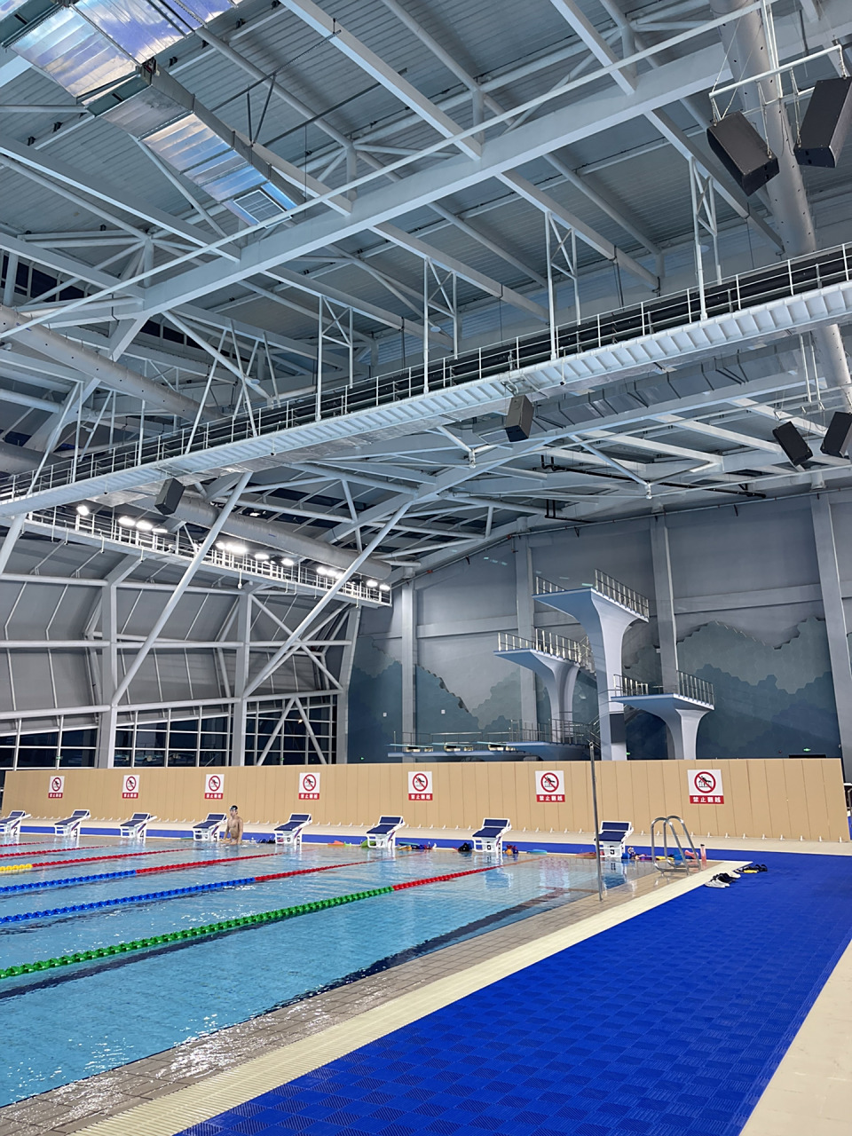 唐山新体育中心|游泳馆预约攻略 唐山新体育中心的游泳馆 现在是free