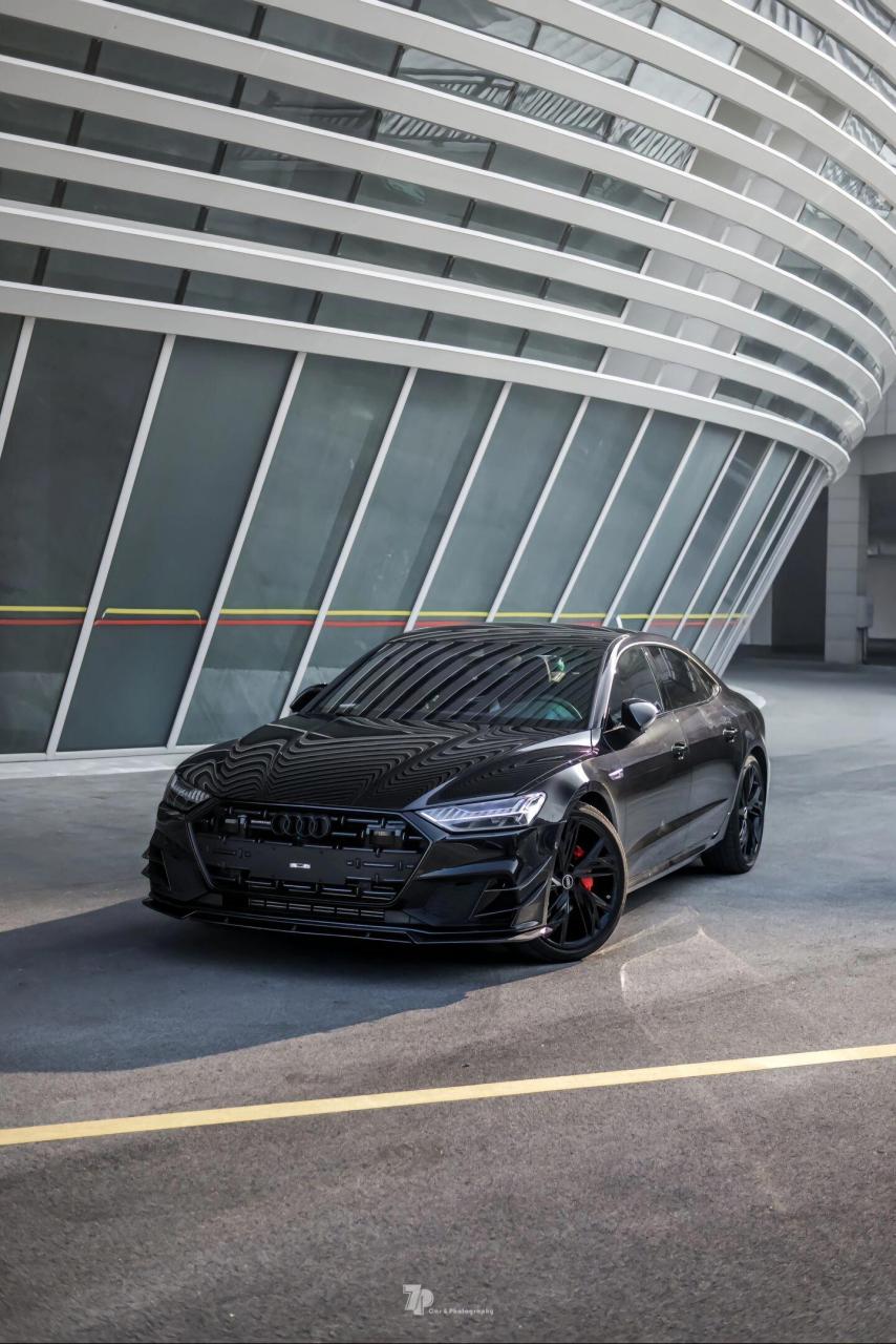 奥迪a7l黑武士外观,改完帅的嘞! 1.碳纤维前唇 风刀 2.