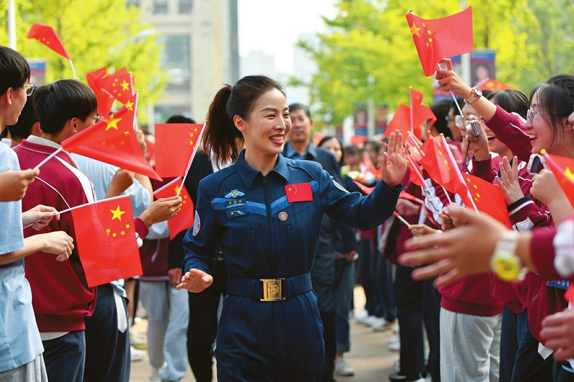 【心有凌雲志 手可摘星辰——航天員王亞平走進山西省實驗中學】9月27