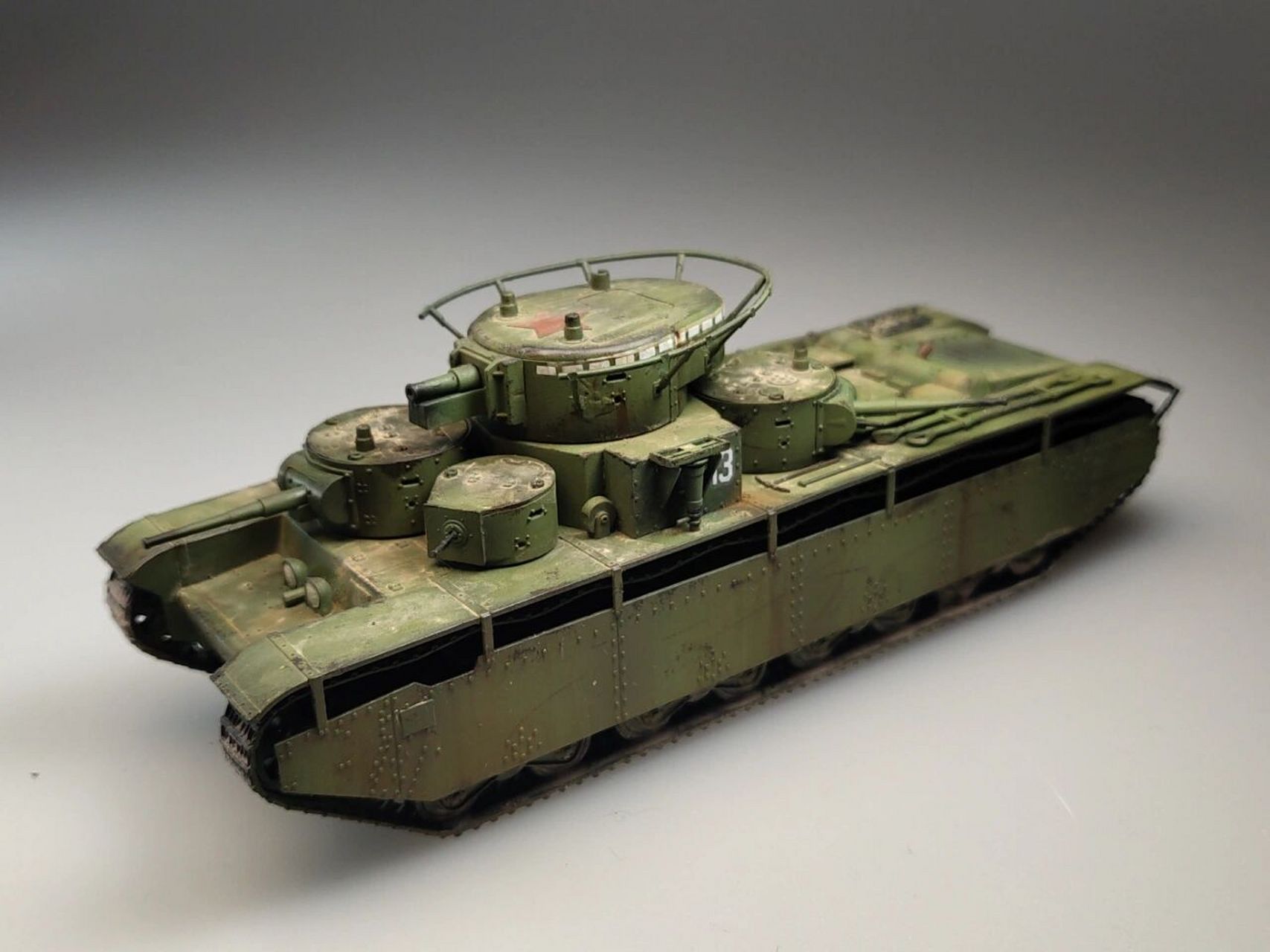 陆地巡洋舰二战苏联t35多炮塔坦克     t-35重型坦克,是20世纪30年代