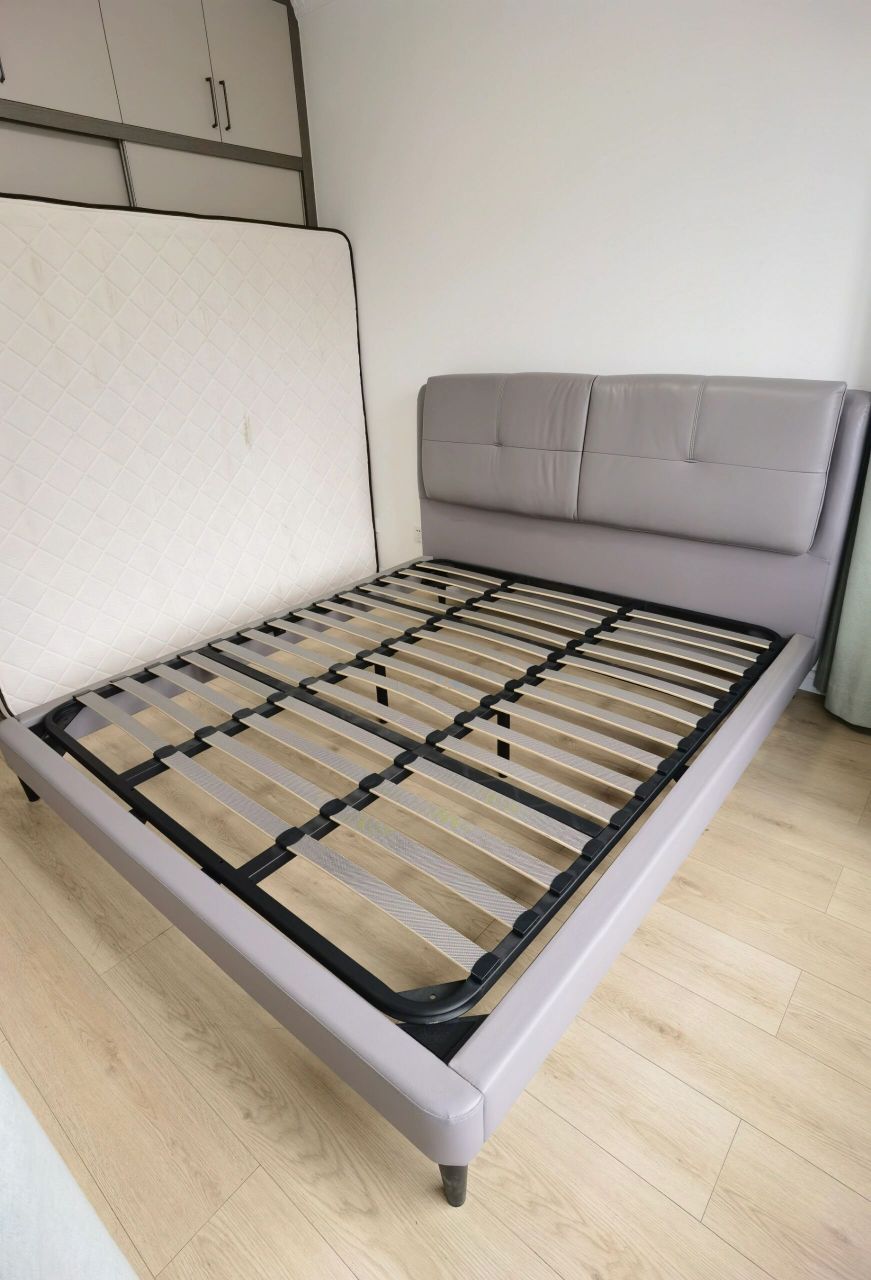 芝华仕 出闲置0315  芝华仕的真皮床架,1.