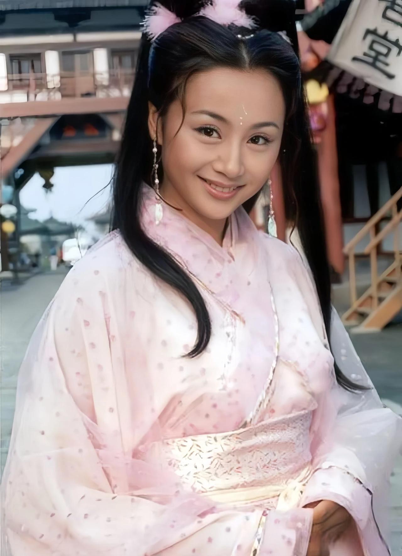 美丽出尘,一出场就曹颖霍水仙乌龙闯情关霍水仙曹颖徐莲九岁县太爷