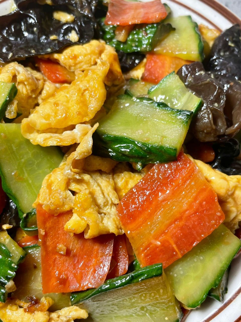 家常菜|黄瓜胡萝卜炒鸡蛋木耳7515 这道菜在我的快手清单里,营养