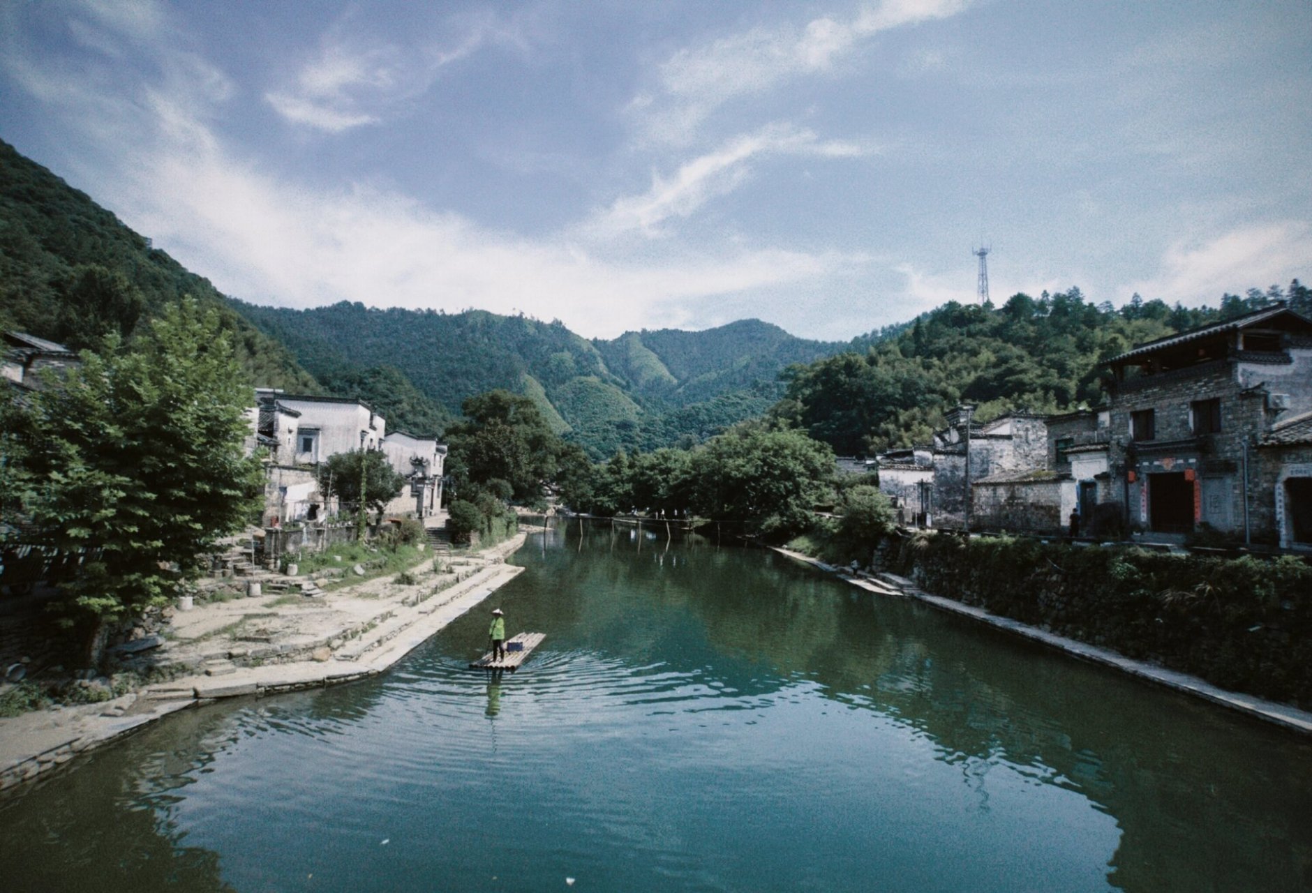 瑶里|自然原始的古镇 景德镇市浮梁县瑶里镇,典型的徽派古宅配上青