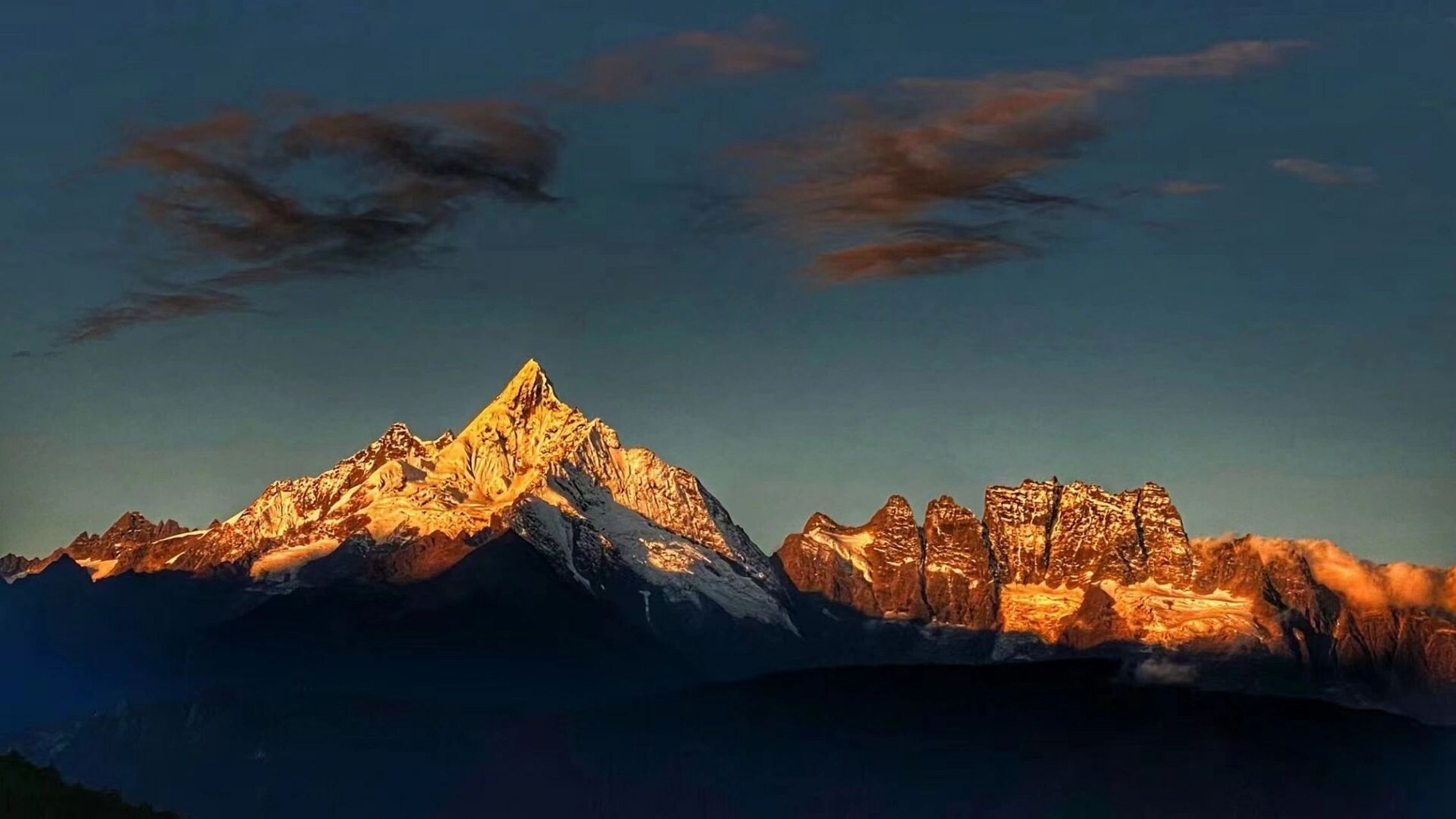 梅里雪山日照金山!最佳时间(十月到五月)!