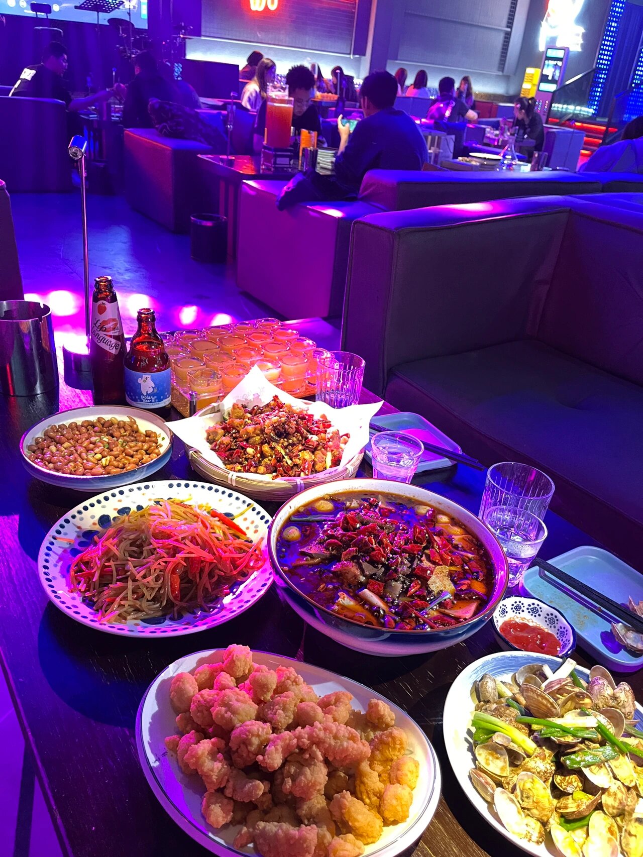 濮阳静吧|69一大桌91享受酒精的浪漫瞬间