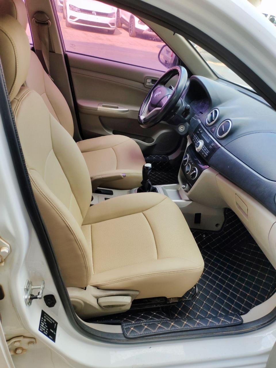 082017年4月上牌长安悦翔v3,手动挡1.