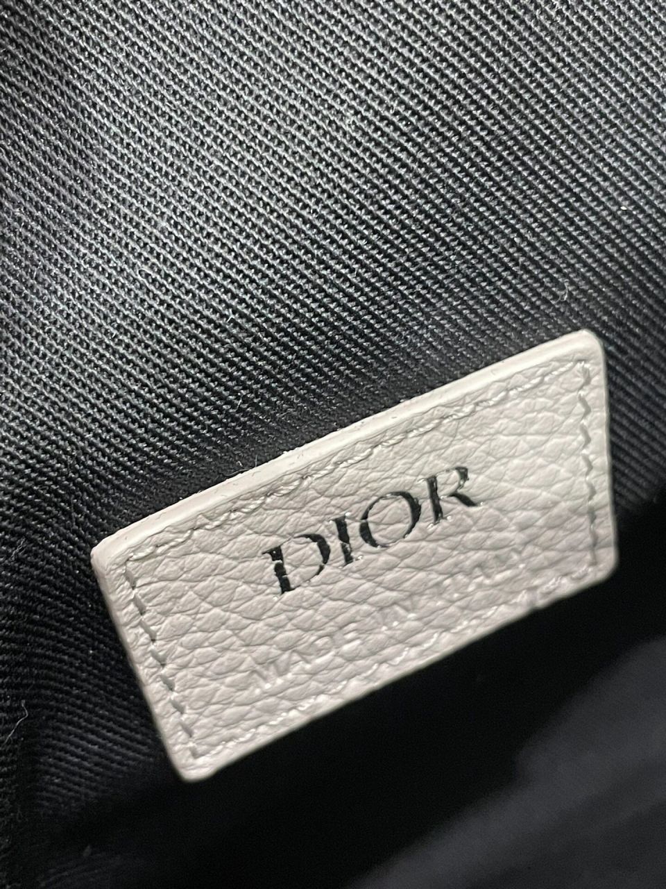 9492dior马鞍包男款 s$2800 不议价 全新 防尘袋 无发票/包装