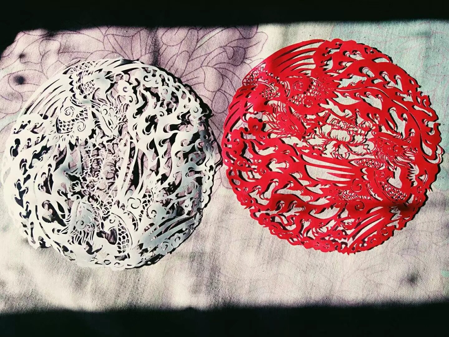 刻纸作品合集 孔雀图 是我的最爱 画了五个晚上 最后一幅是给妈妈刻的