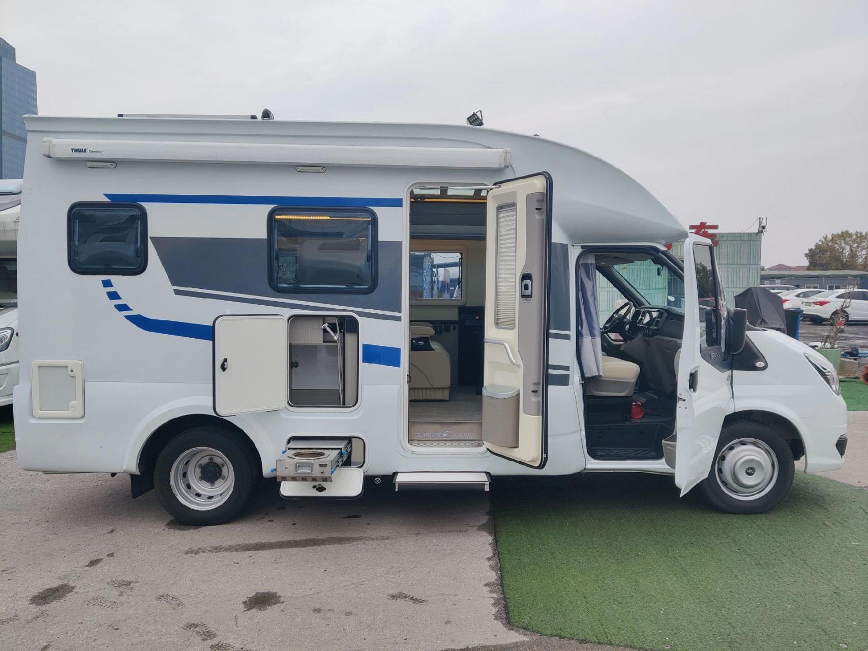 2021年9月上牌飞翔福特巡疆者pro小额头房车,一手车,安全行驶10500