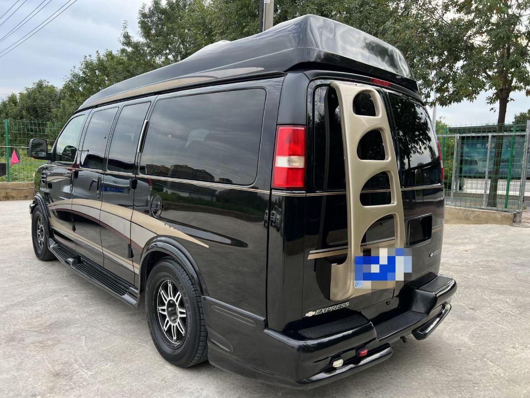 08年雪佛兰特使,5.3l限量版双开门,私家一手,全车铁皮件原车漆