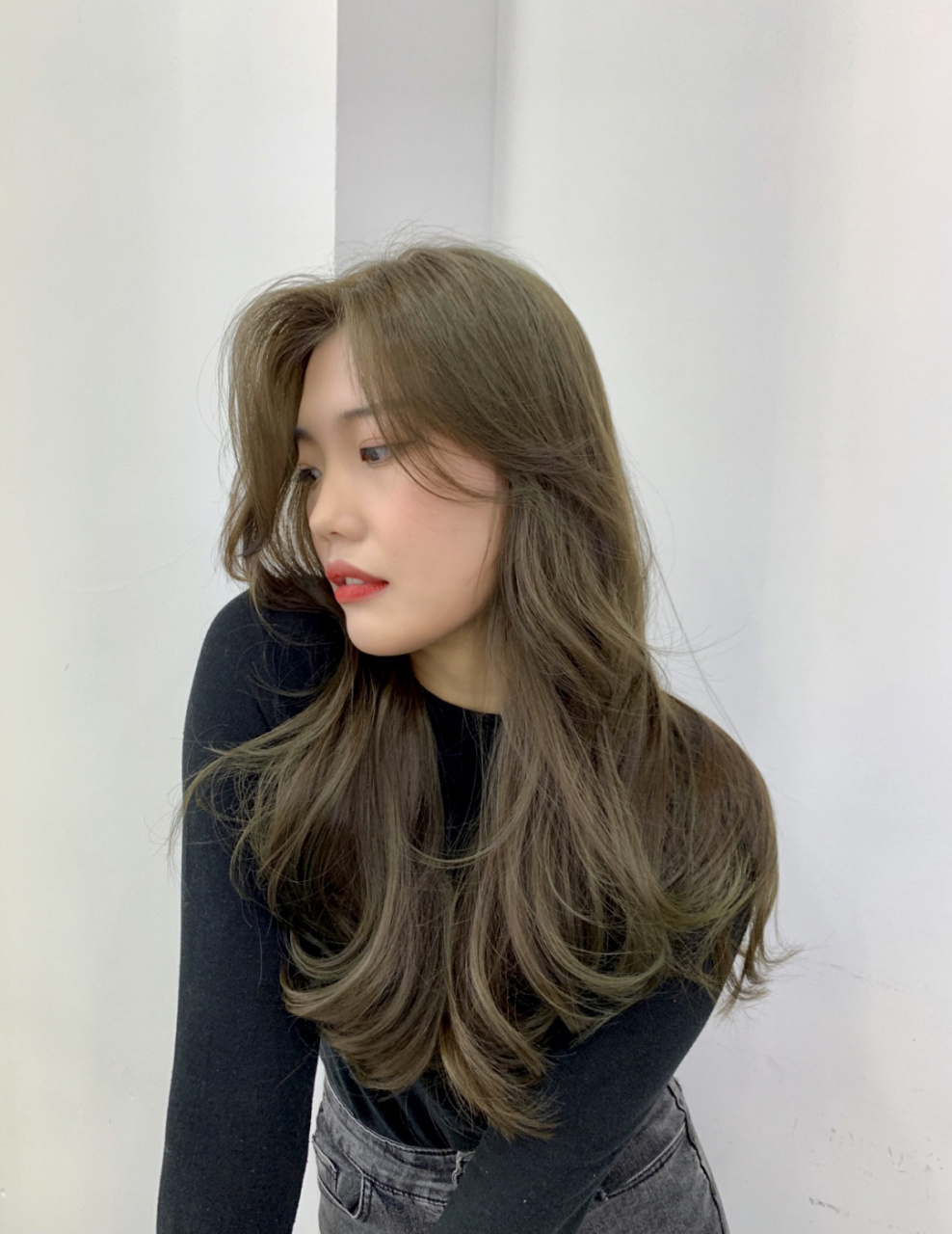 浪漫卷发 搭配冷茶棕色 无敌好看 气质美女专属发型 显白发色减龄刘海