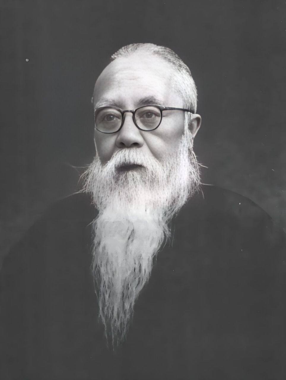 昔横渠先生有四句话:为天地立心,为生民立命,为往圣继绝学,为万世开