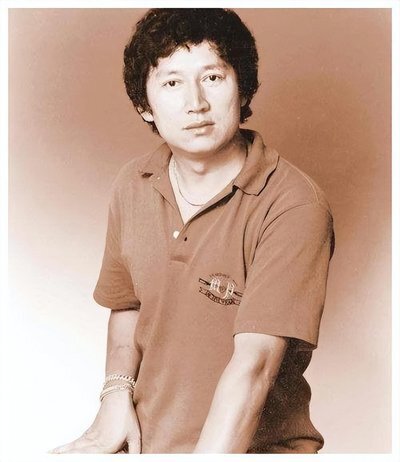 40岁李春平娶78岁好莱坞女星,继承80亿遗产