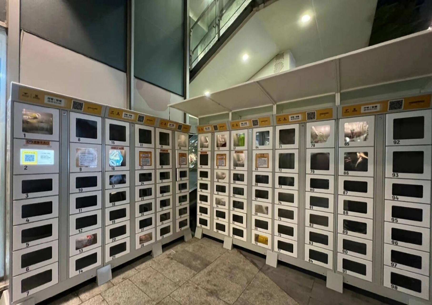 外卖自取柜,你不尊重我的懒 快递小哥把外卖小哥带坏了,现在有些地方