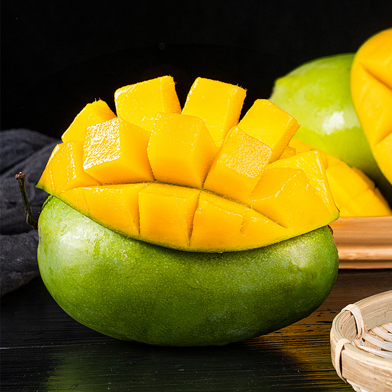 广东省特产 - 覃斗芒果 据史料记载,覃斗镇所在的湛江市在公元17世纪