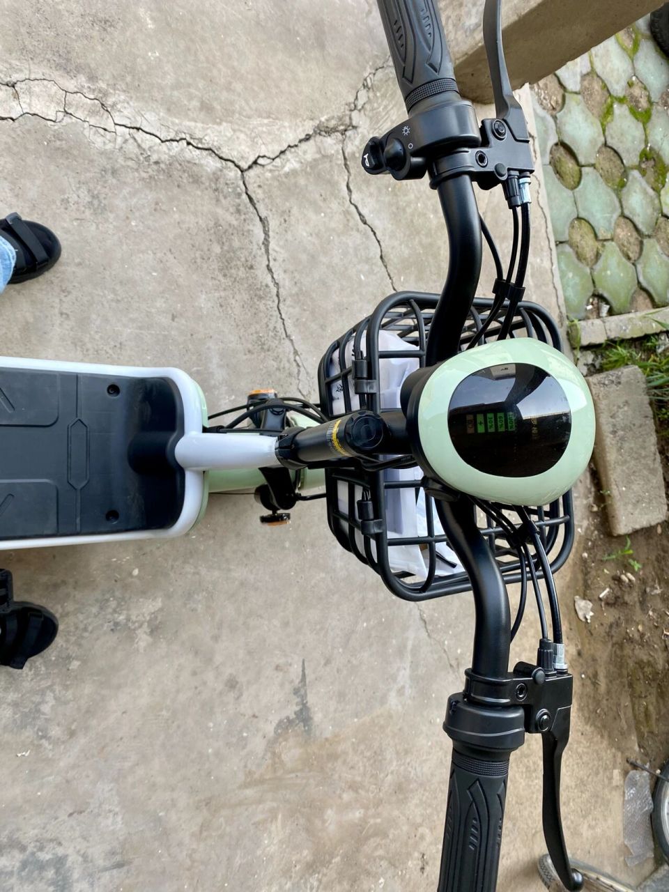 哈啰电动车h1绿色yyds!一千(1000)拿下!